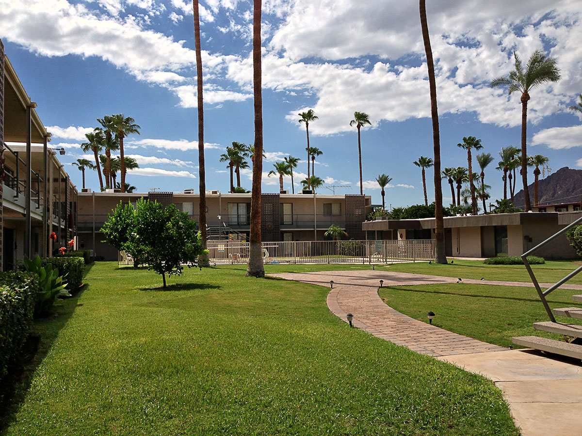 Day-O Apartments by Al Beadle in Scottsdale, Dayo