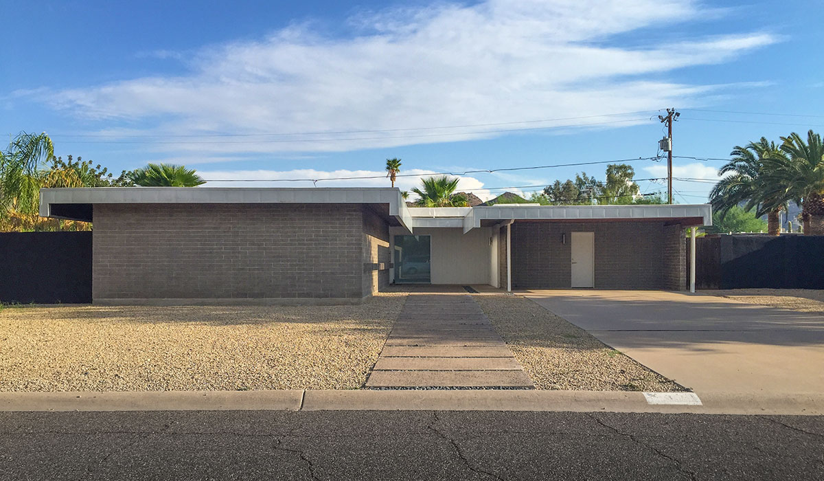 Saguaro model home by Al Beadle in Paradise Gardens, Phoenix Arizona, 2016