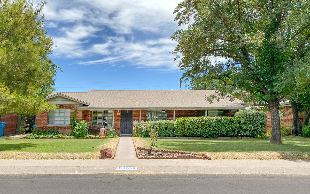 Hoffmantown by Ralph Haver in Phoenix Arizona