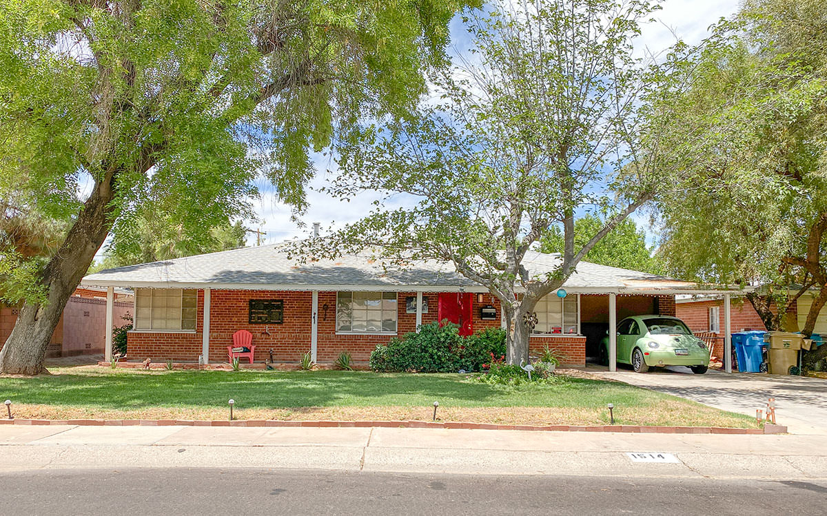 Hoffmantown by Ralph Haver in Phoenix Arizona