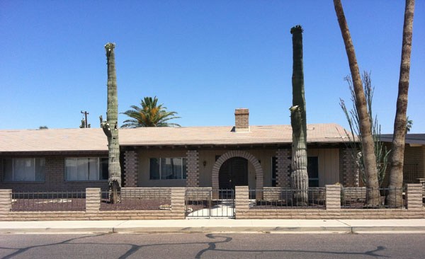 Pueblo Bonita Triplex by Haver Nunn and Collamer in Phoenix Arizona