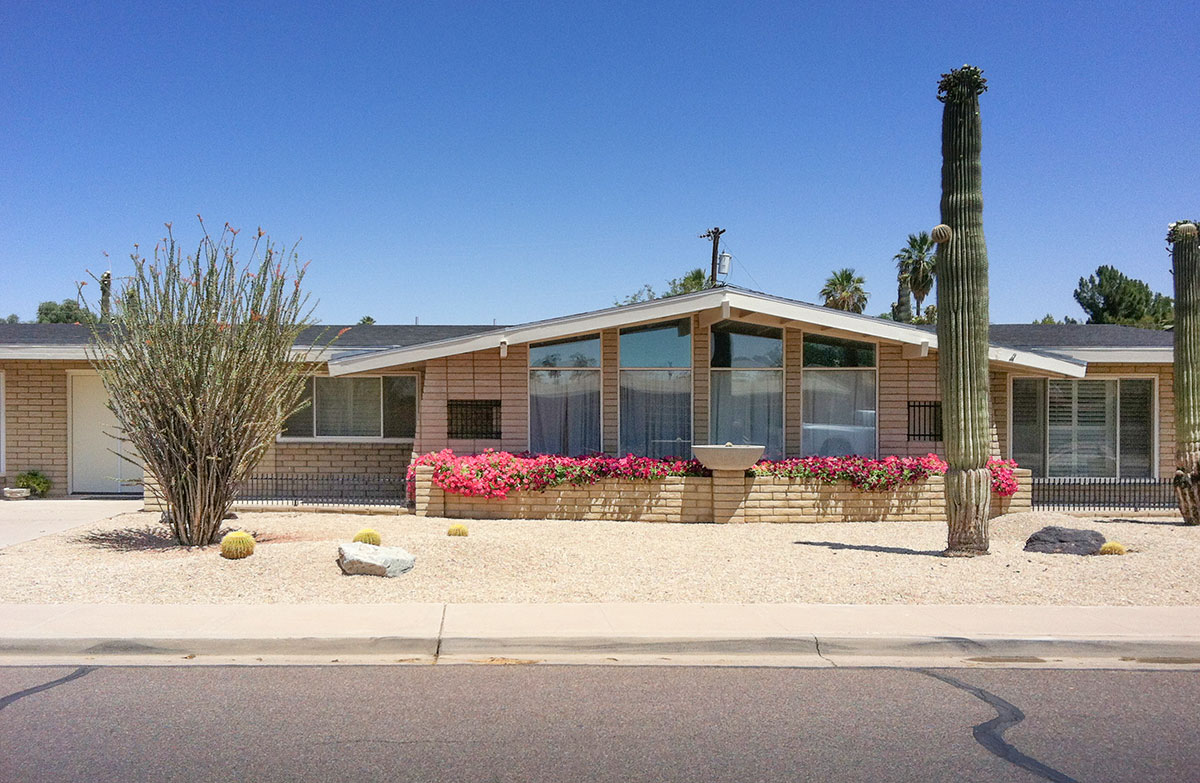 Pueblo Bonita Triplex by Haver Nunn and Collamer in Phoenix Arizona