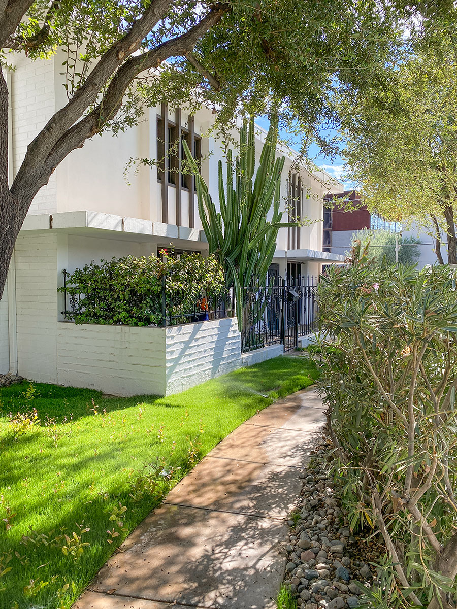 Royale Gardens I by Murry Harris for Malouf Development in Scottsdale Arizona