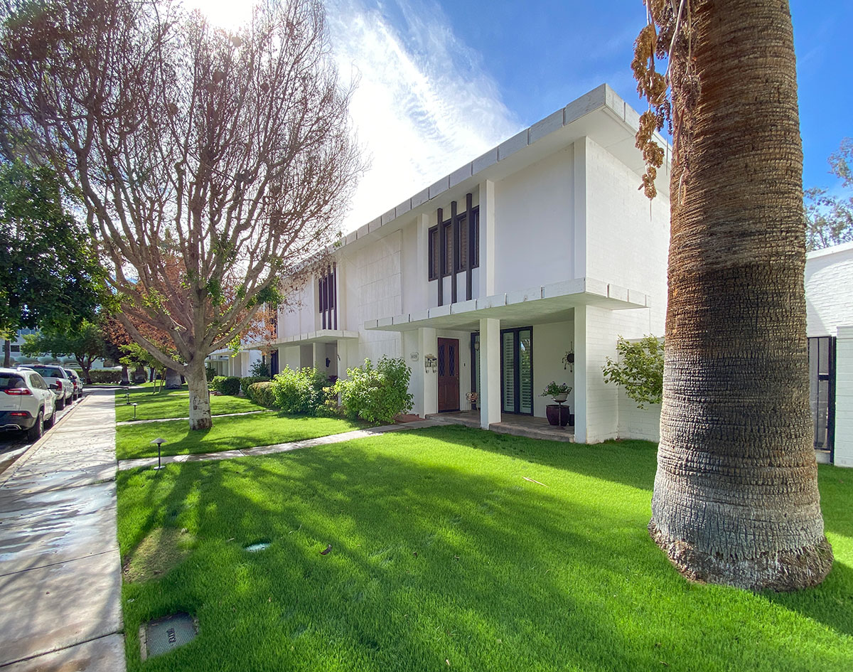 Royale Gardens I by Murry Harris for Malouf Development in Scottsdale Arizona