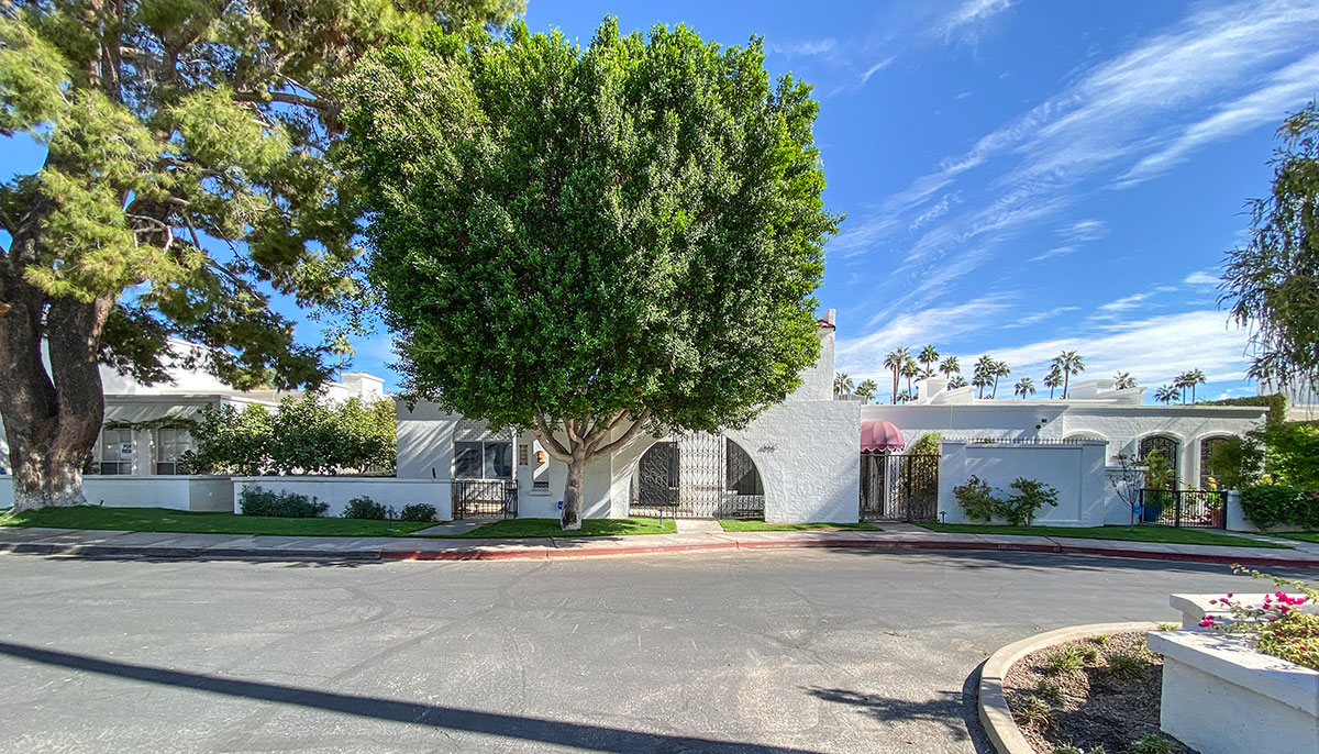 Royale Gardens I by Haver, Nunn and Jensen for Dell Trailor in Phoenix Arizona