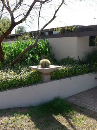 The Hobza + Bageant Residence on the Modern Phoenix Hometour 2007