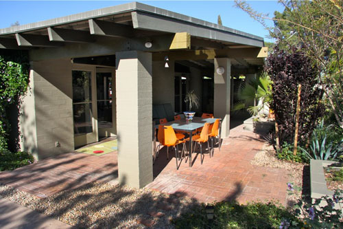 The Hobza + Bageant Residence on the Modern Phoenix Hometour 2009