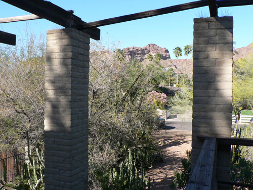 The Whiffen Estate on the Modern Phoenix Hometour 2009