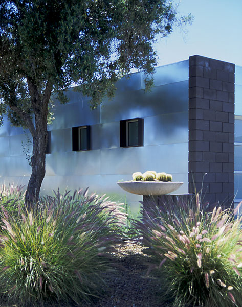 The Fernandes Residence on the Modern Phoenix Hometour 2010