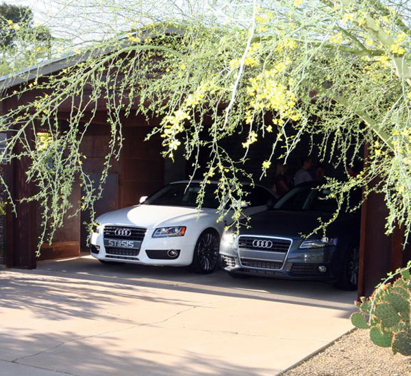 Cars on the Modern Phoenix Hometour 2011