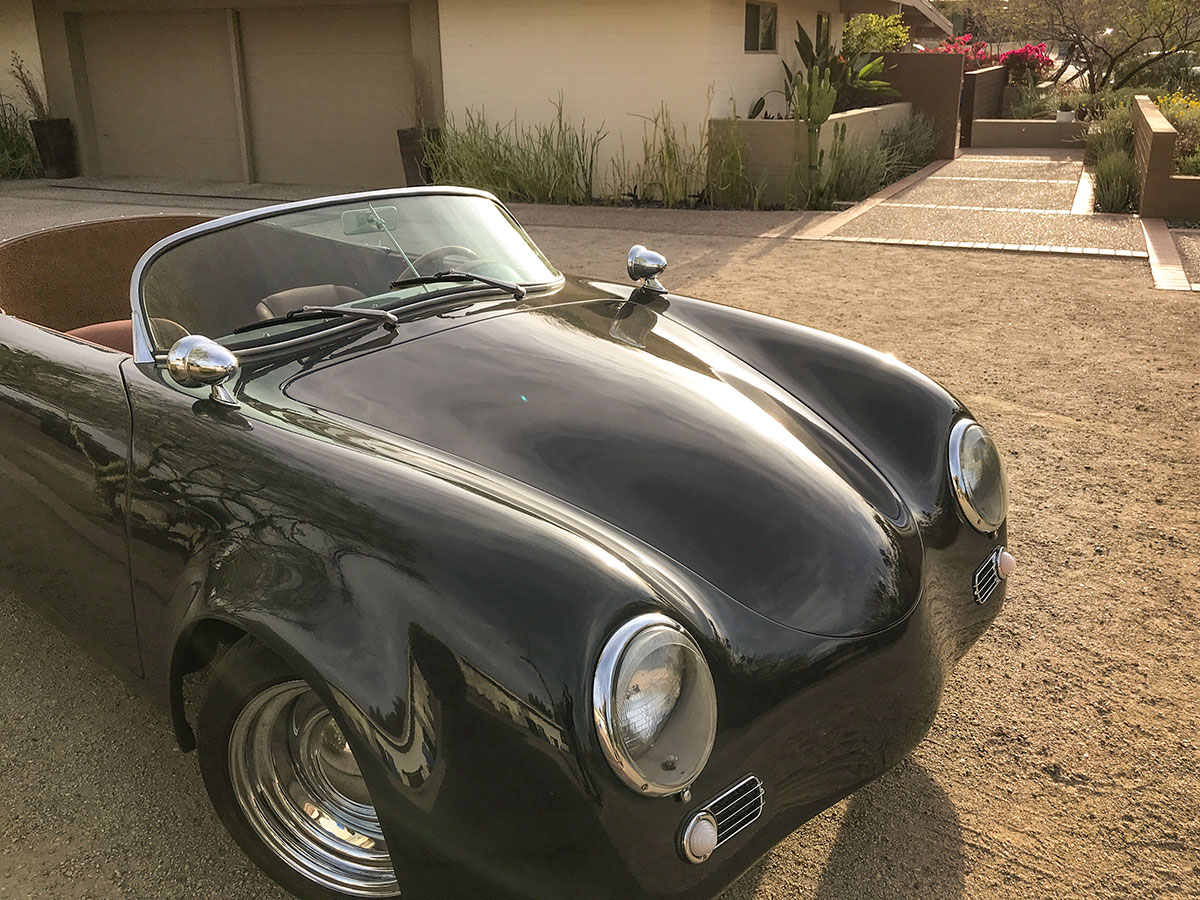 Vintage Cars at Mucha Casa on the Modern Phoenix Home Tour 2018 in Marion Estates