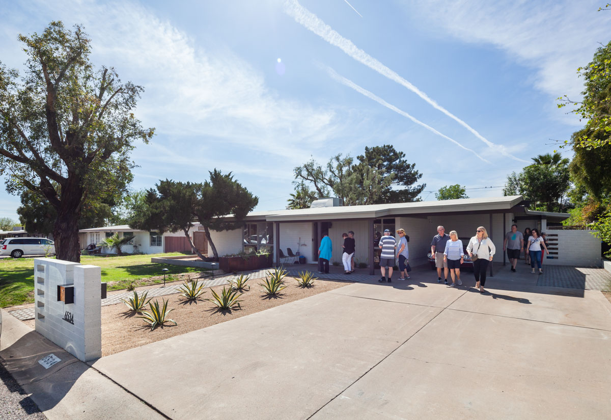 People on the Modern Phoenix Home Tour 2019