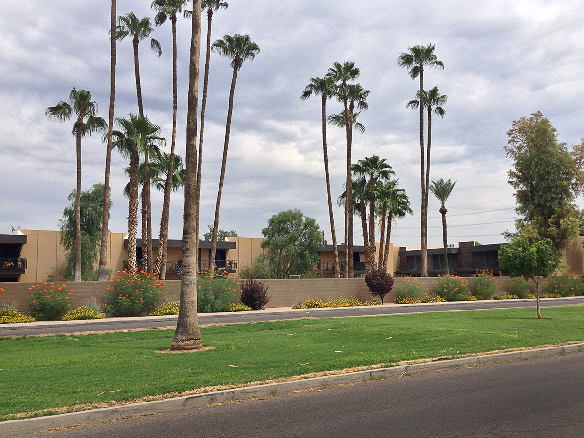 17th Avenue Parkway Garden Apartments