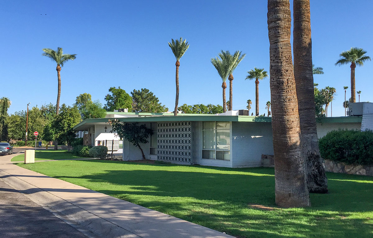 Saxony Apartments multifamily Phoenix