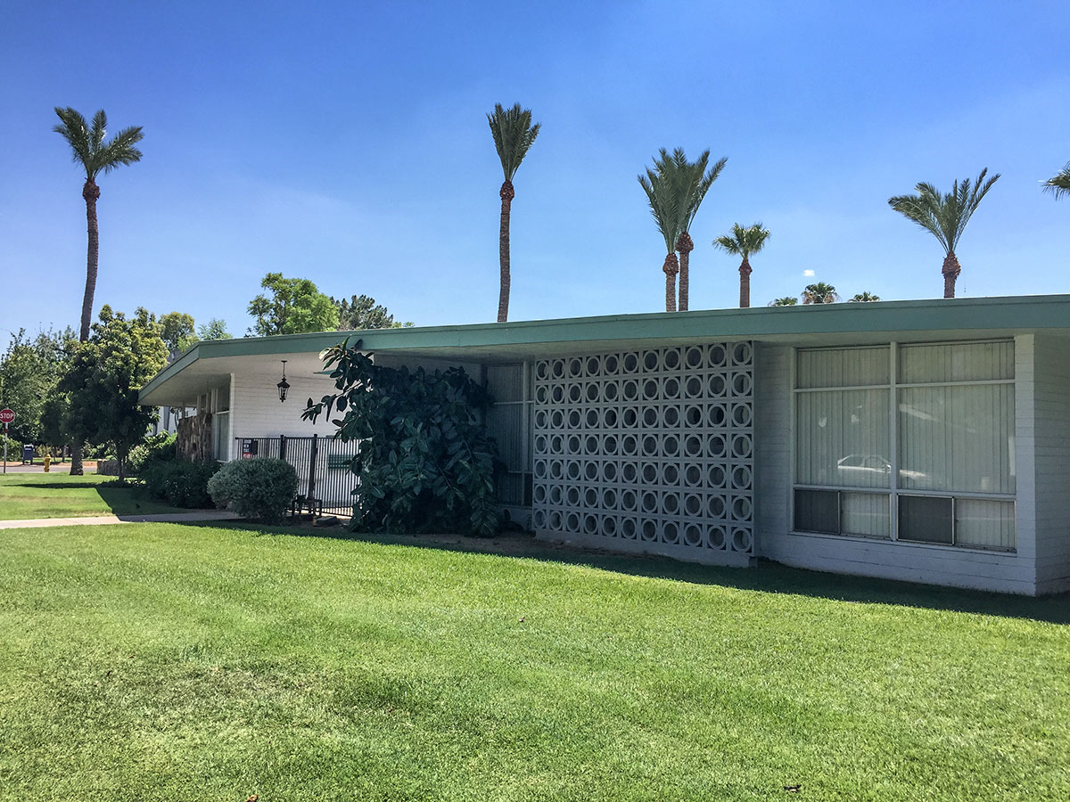 Saxony Apartments multifamily Phoenix