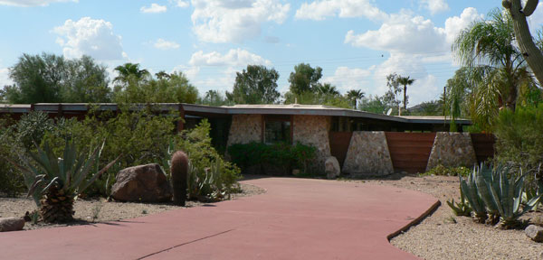 Marion Estates neighborhood by Camelback Mountain designed by Al Beadle, Ralph Haver, and Blaine Drake