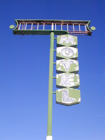 Neon Googie Signage in Kingman