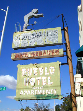 Neon Googie Signage in Tucson Arizona