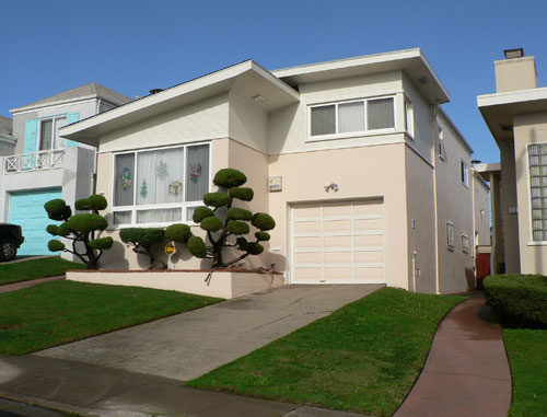 Modern Westlake suburb in San Francisco