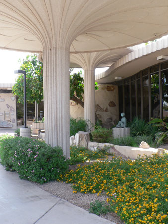 Dendriform Columns at the Valley National Bank on 44th Street and Camelback in Phoenix Arizona